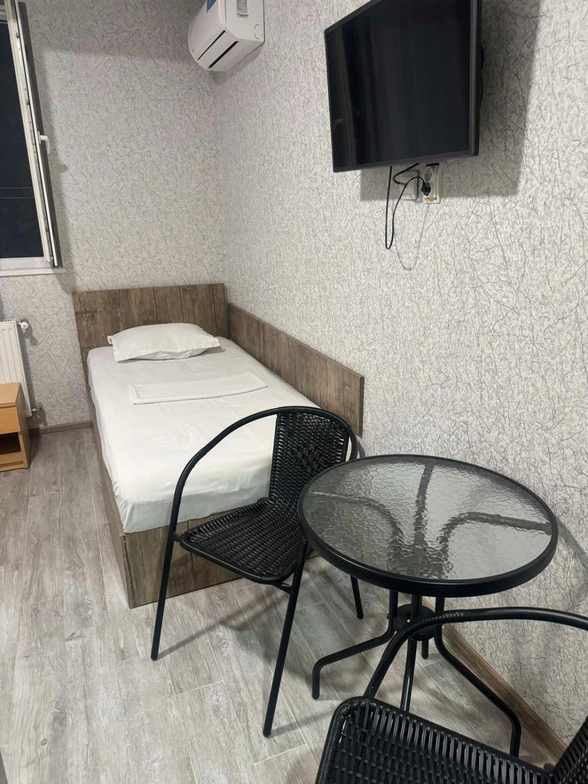 Hotel Skib Tbilisi Bagian luar foto