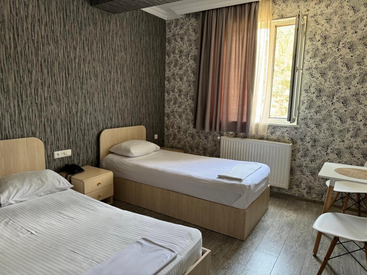 Hotel Skib Tbilisi Bagian luar foto