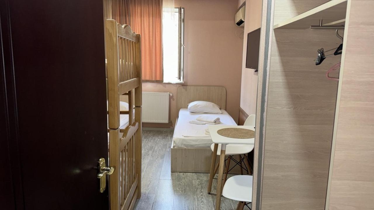 Hotel Skib Tbilisi Bagian luar foto